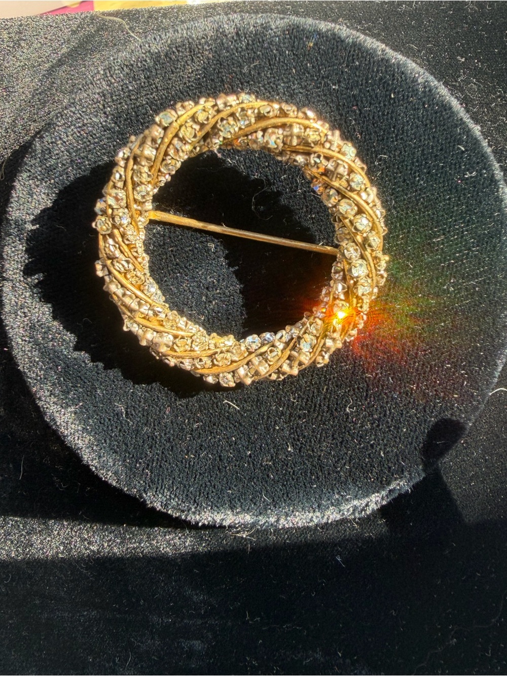 Gold tone Crystal Wreath Brooch - Elegant Women’s brooch. Antique great shape